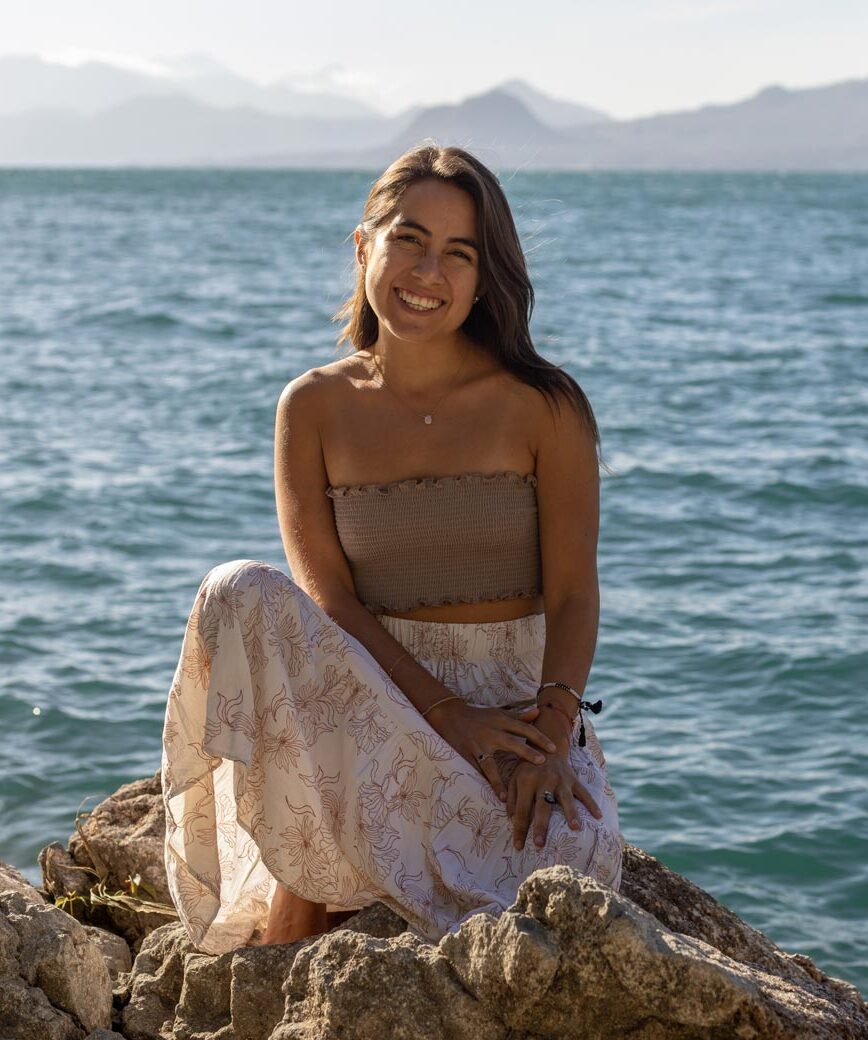 Melanie Benítez, terapeuta de bienestar integral y facilitadora de retiros